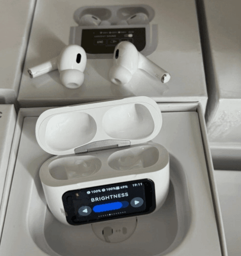 سماعة بشاشة AirPods Pro 2– صوت وصورة ممتازين بسعر 499 جنيه